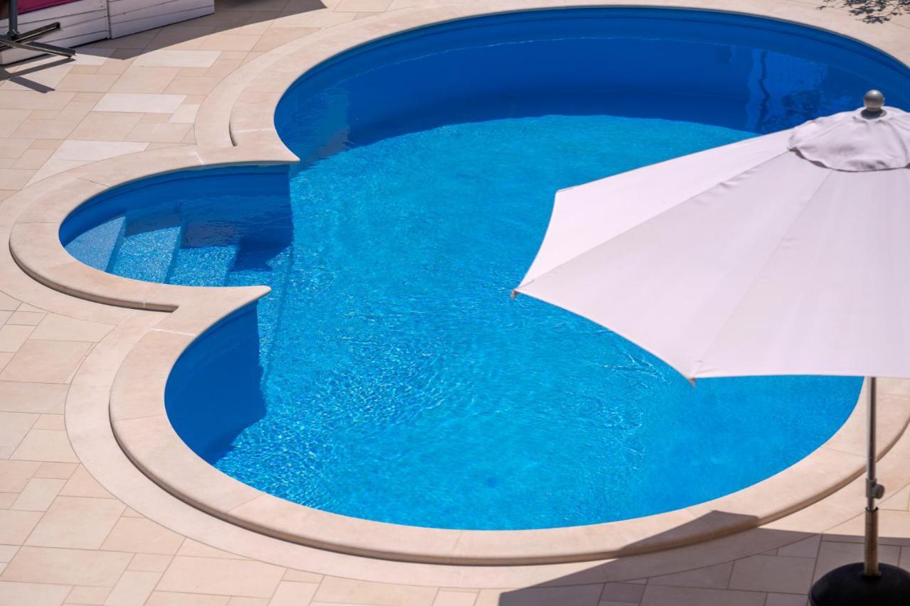 Hektorovic Poolside Apartments Bol Zewnętrze zdjęcie