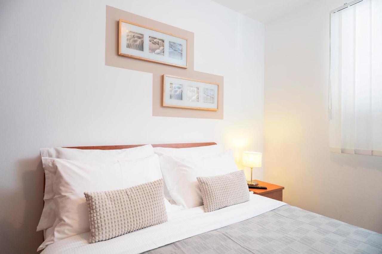 Hektorovic Poolside Apartments Bol Zewnętrze zdjęcie